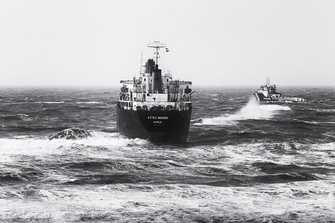 Aztec Maiden grounding at IJmuiden beach